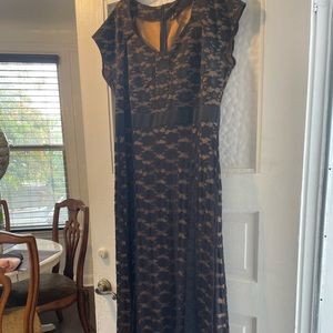 Gorgeous LONG casual Gown black lace on tan underlay😍.  Size 2XL